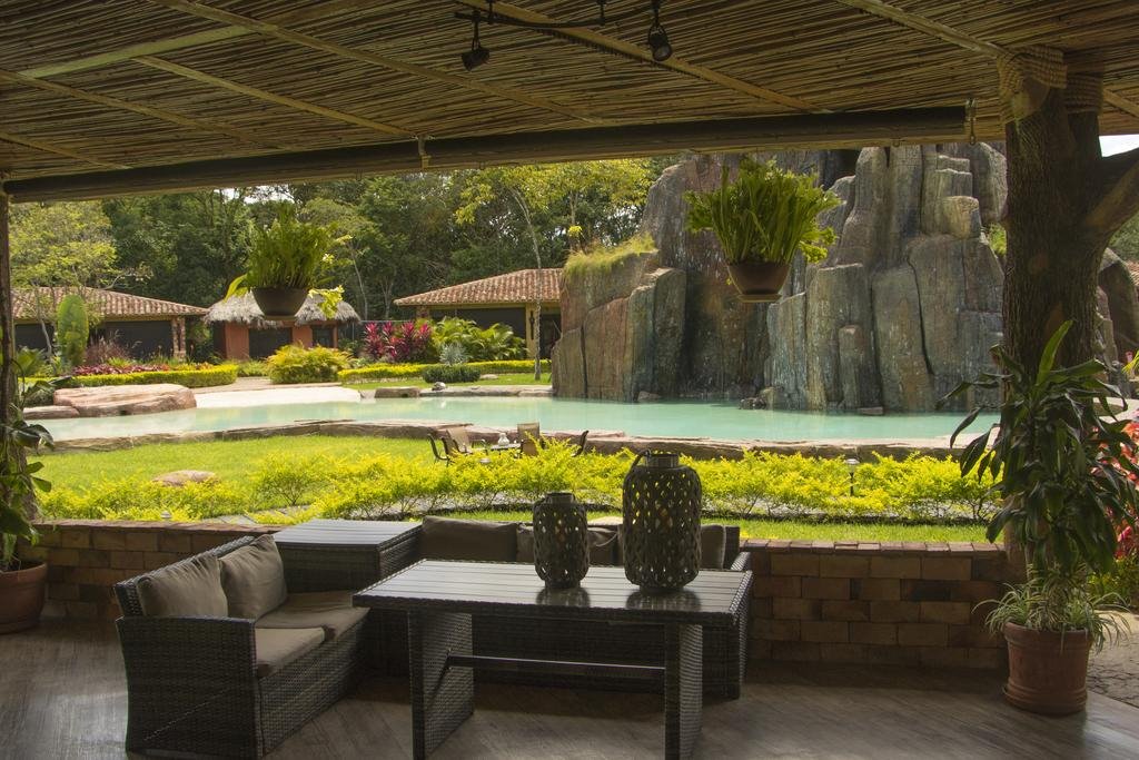 Ara Meru Lodge en Salto del Angel