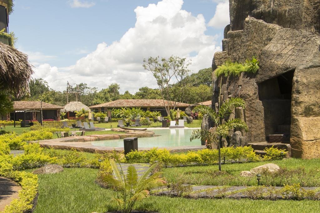 Ara Meru Lodge en Salto del Angel
