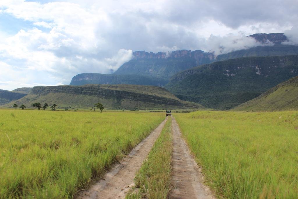Ara Meru Lodge en Salto del Angel