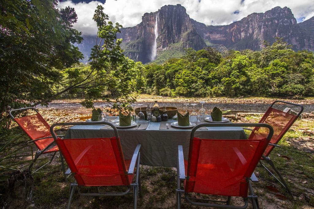 Ara Meru Lodge en Salto del Angel