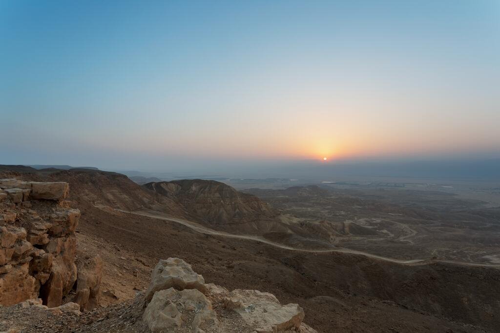 Shaharut | LAT.40