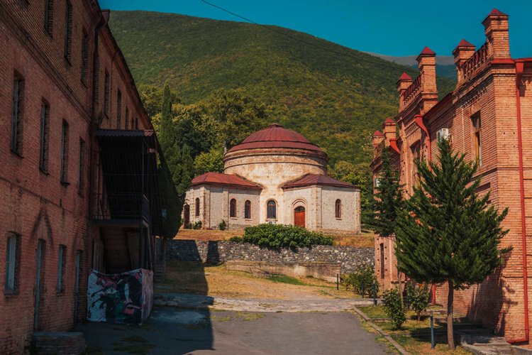 Sheki | LAT.40