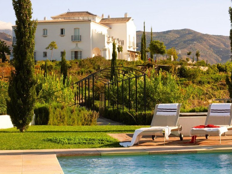 B Bou Hotel Cortijo Bravo en su destino