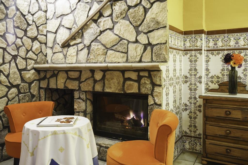 Hotel Albamanjon en Spain