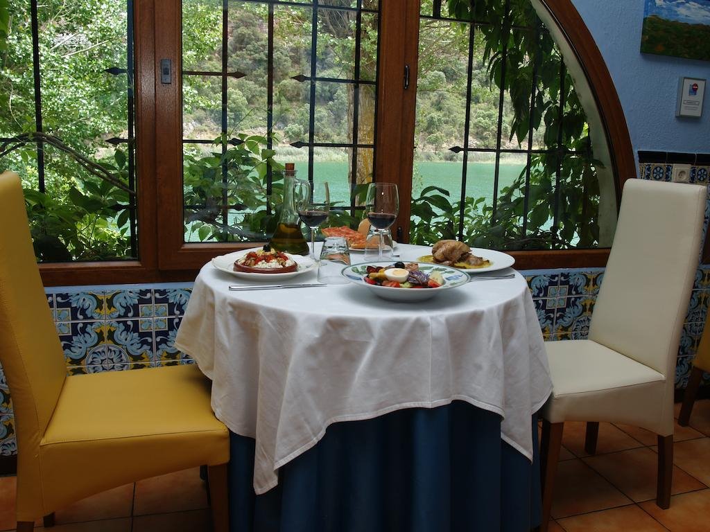 Hotel Albamanjon en Spain