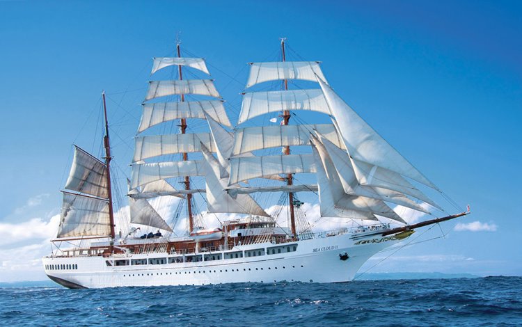 Sea Cloud II en su destino