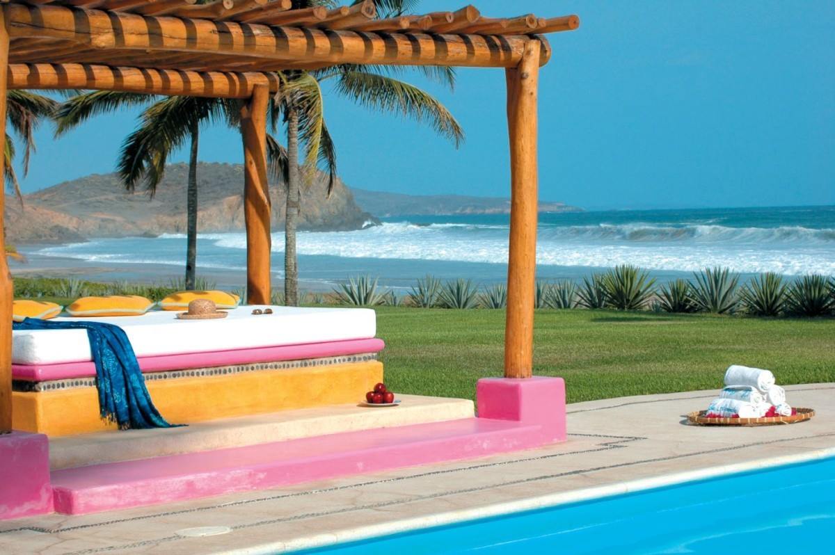 Las Alamandas en Mexico