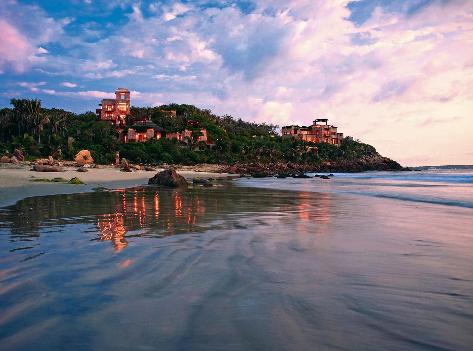 Las Alamandas en Mexico