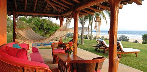Las Alamandas en Mexico