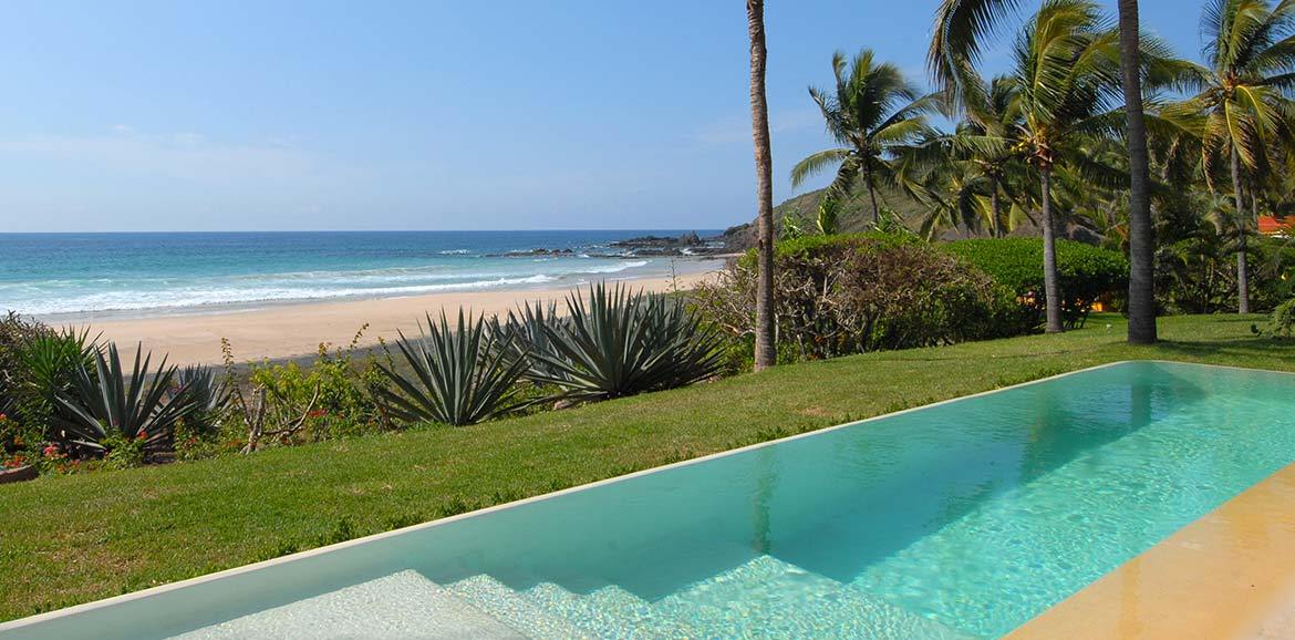 Las Alamandas en Mexico
