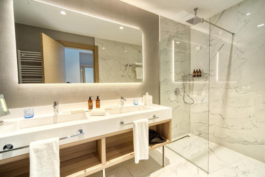 Blue Kotor Bay Premium Spa Resort Hotel en Kotor