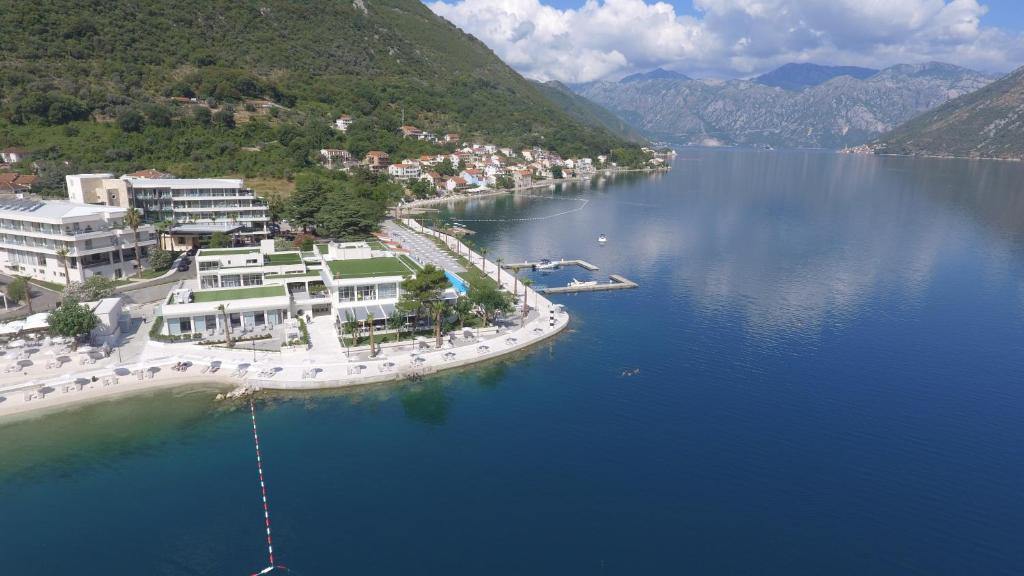 Blue Kotor Bay Premium Spa Resort Hotel en Kotor