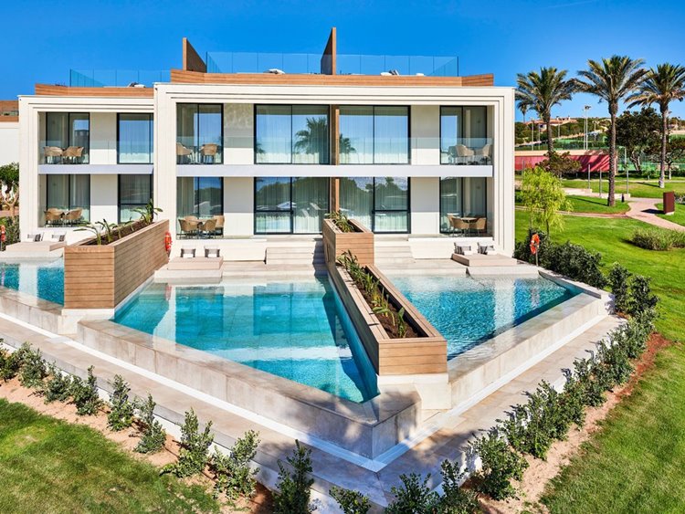Insotel Punta Prima Prestige Suites en su destino