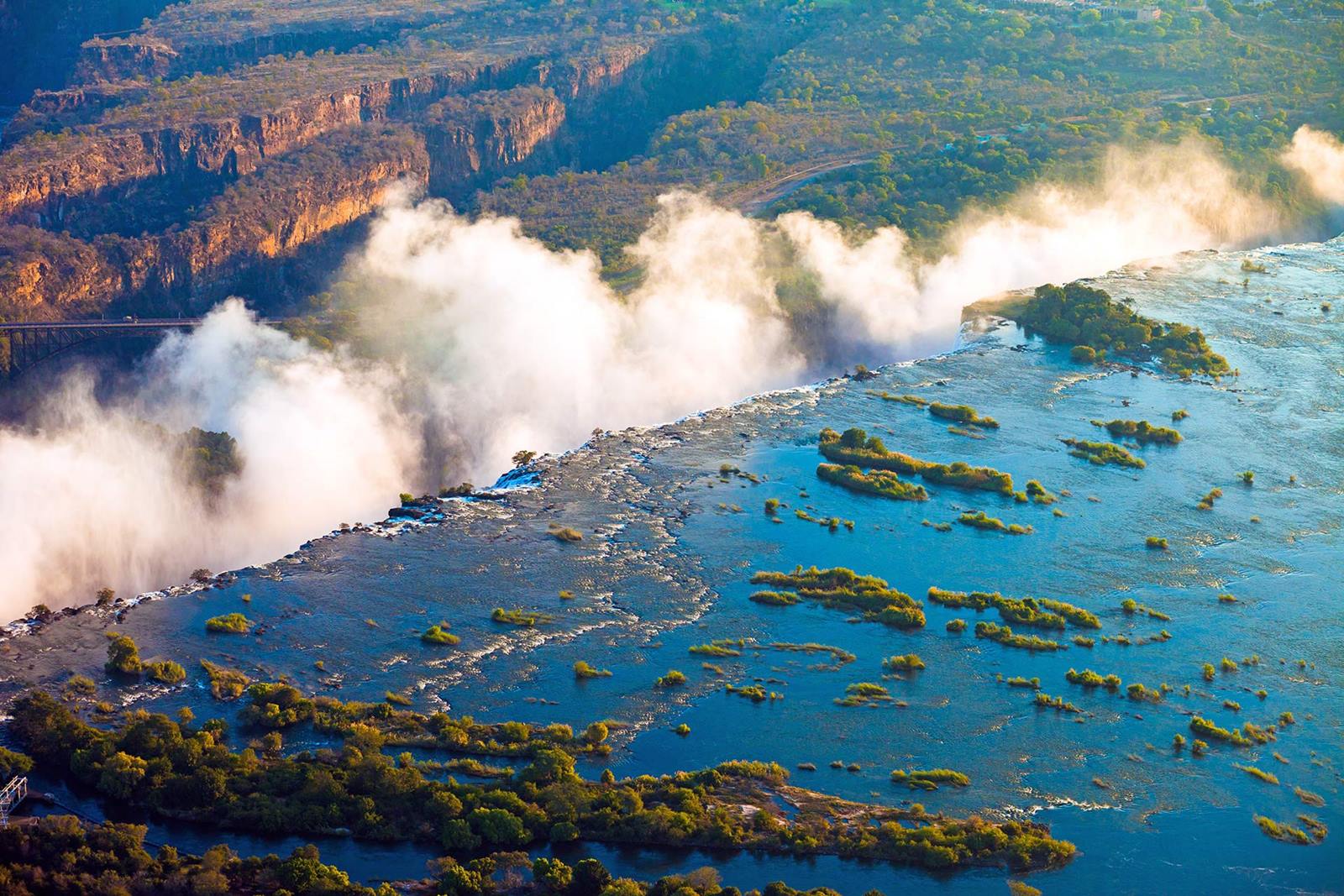 Luna de miel Botswana, Cataratas Victoria y Denis Private Island diseñado por LAT.40