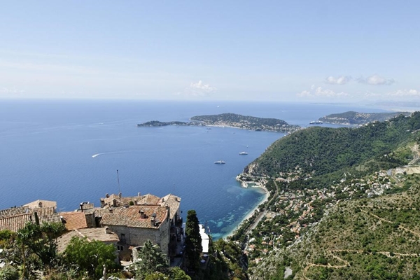 Chateau Eza en su destino