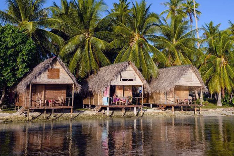 Tetamanu Village en su destino