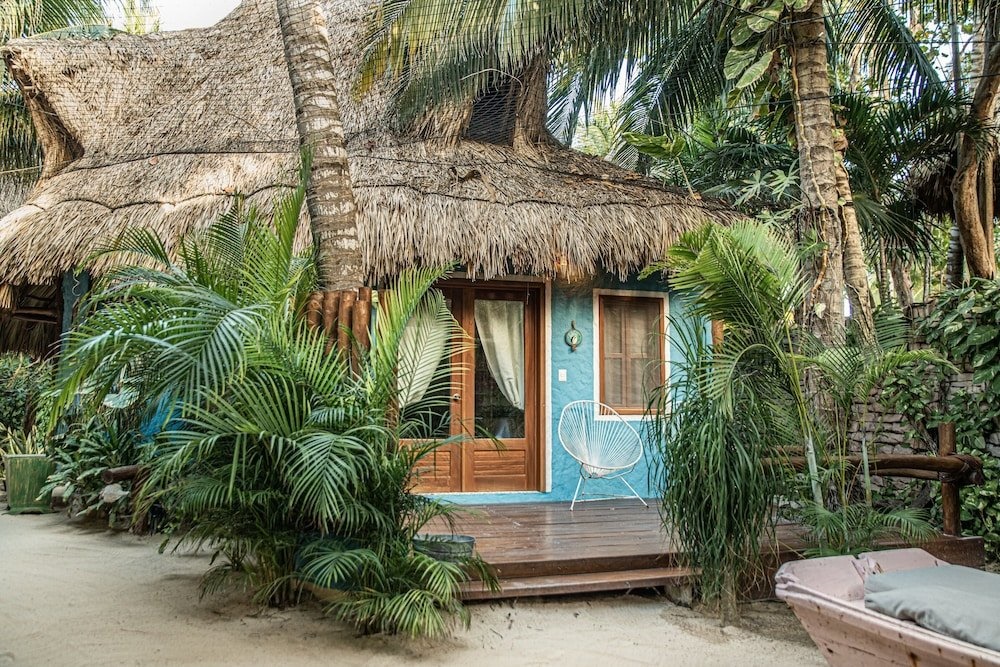 Casa Las Tortugas Petit Beach | LAT.40