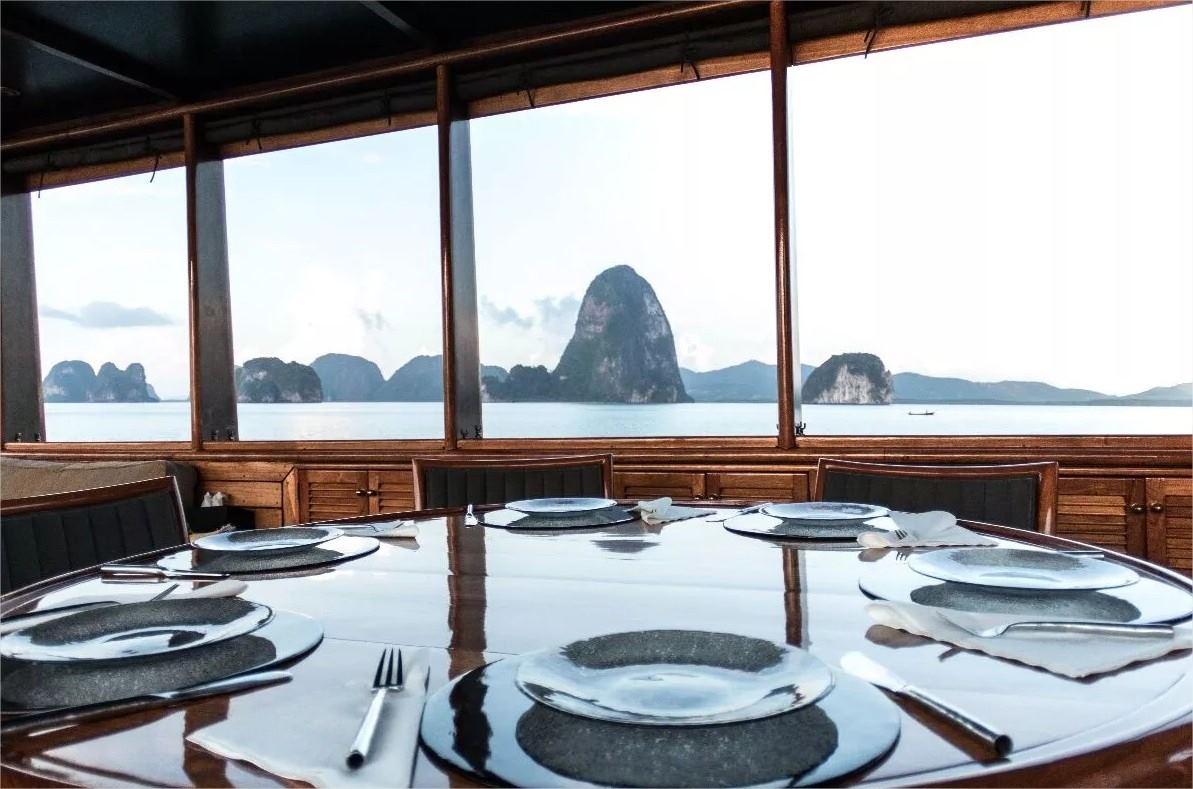 Maha Bhetra Yatch en Thailand