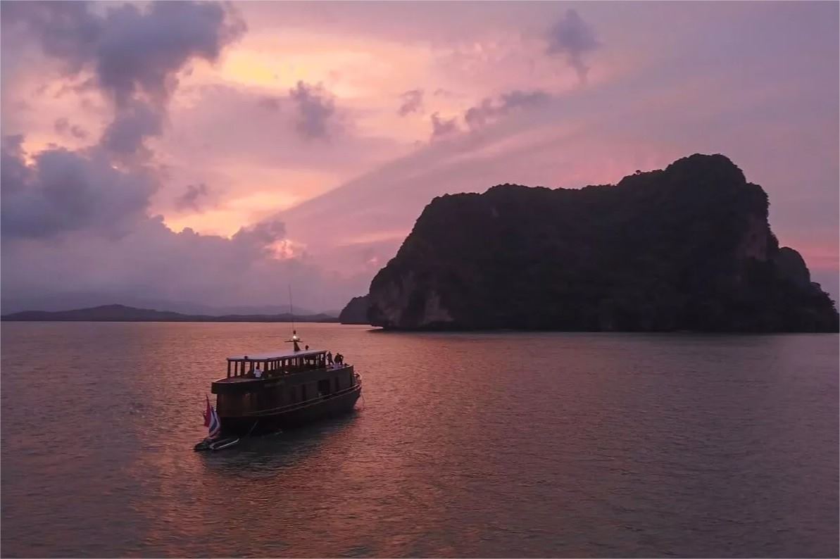 Maha Bhetra Yatch en Thailand