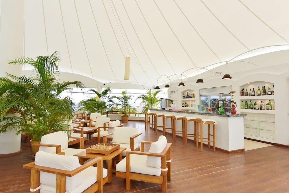 Safari Island Resort en North Ari Atoll