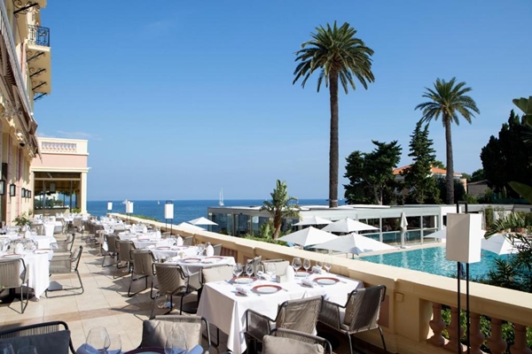  Hotel Royal Riviera en France