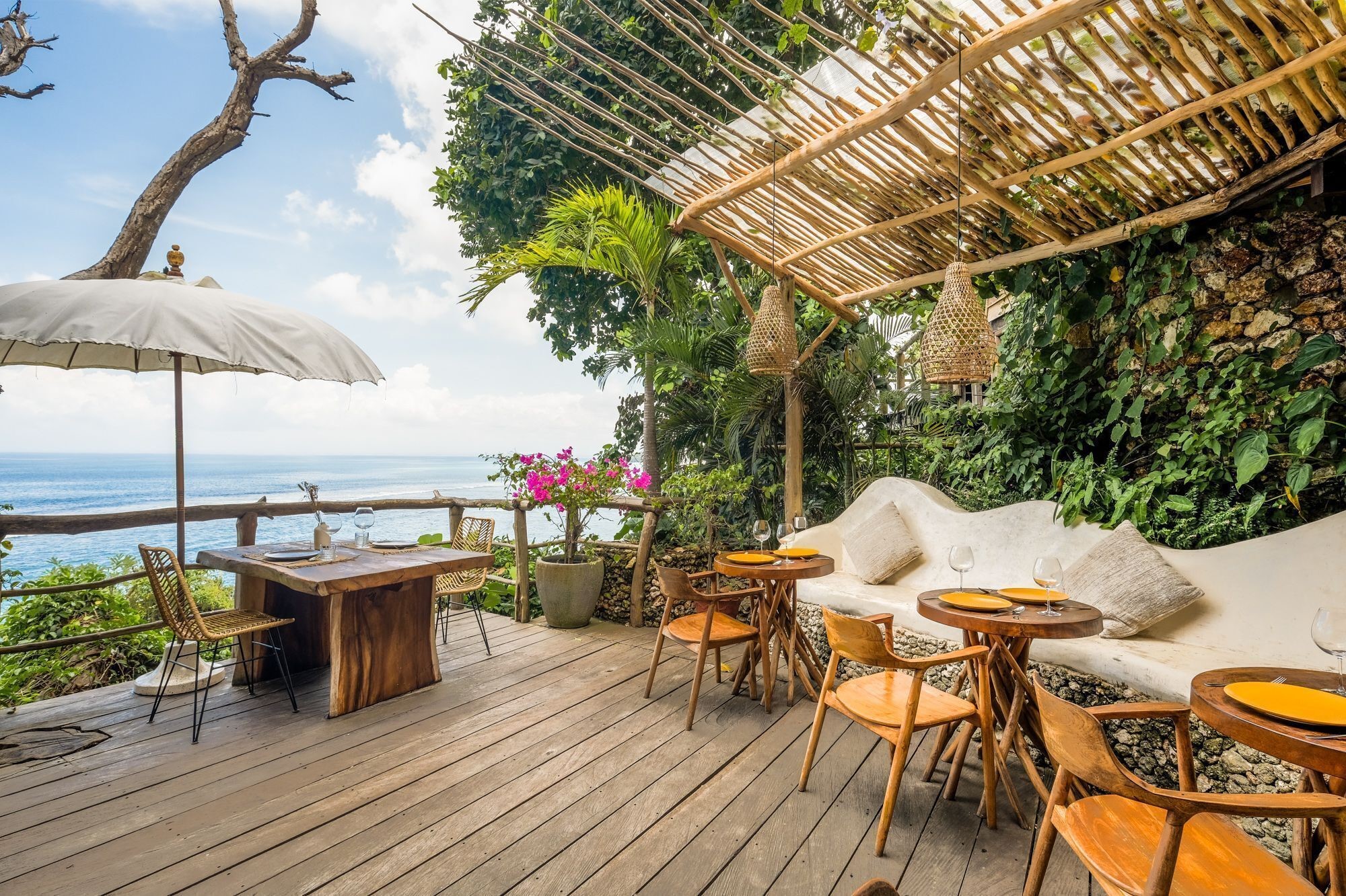 The Korowai en Bali - Uluwatu