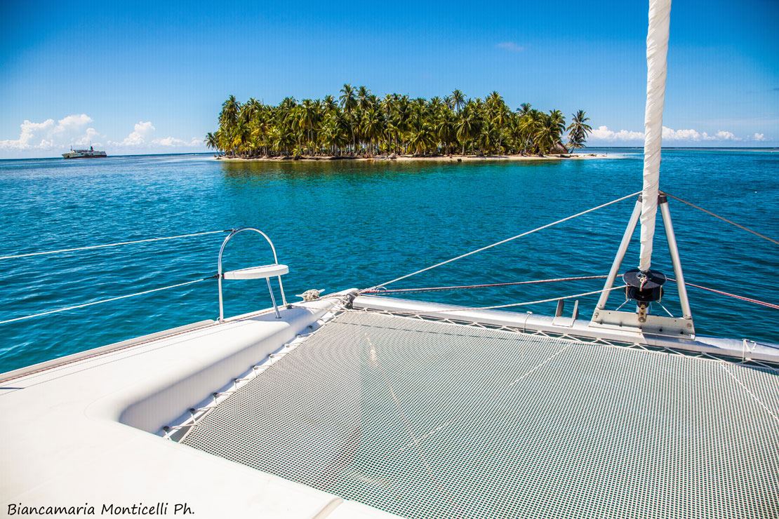 Valpar Nautitech 44  en San Blas Islands