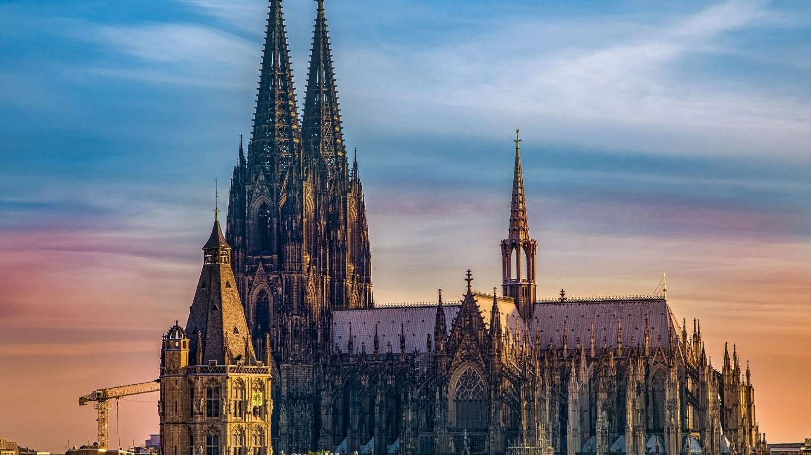 Colonia | LAT.40