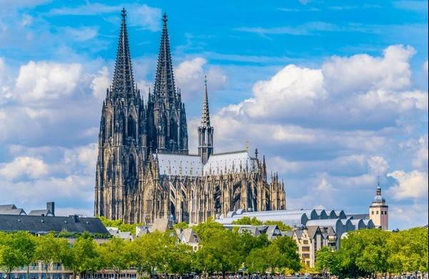 Colonia | LAT.40