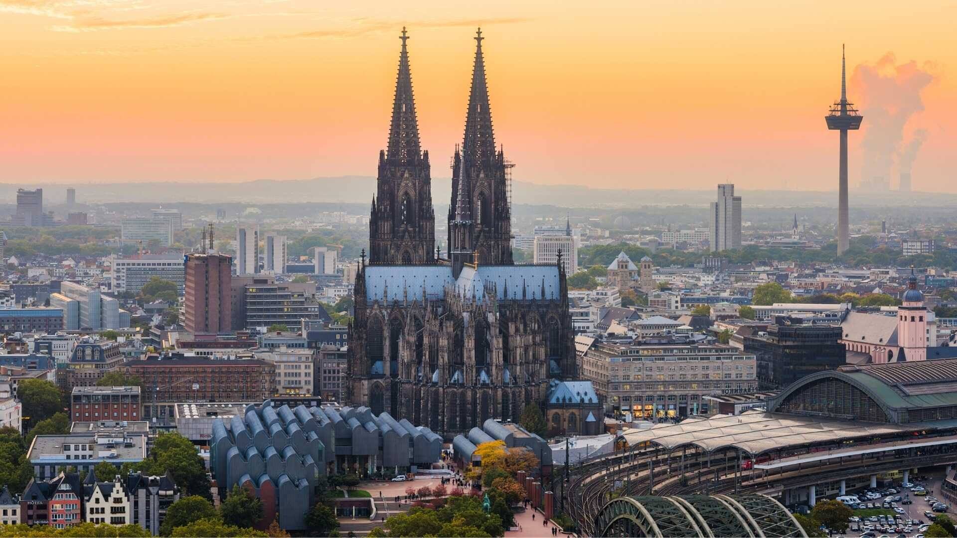 Colonia | LAT.40