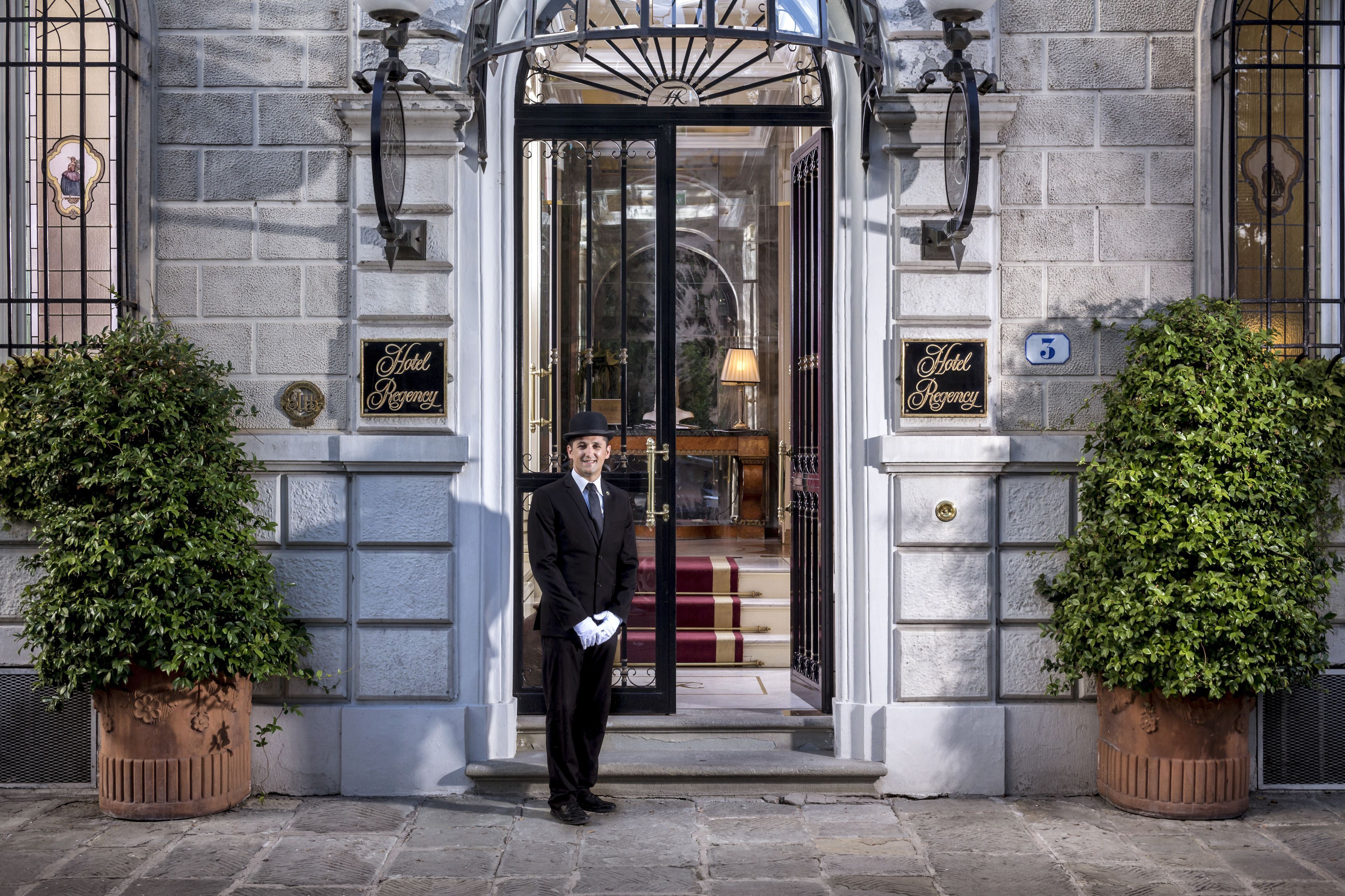 Regency Firenze en su destino