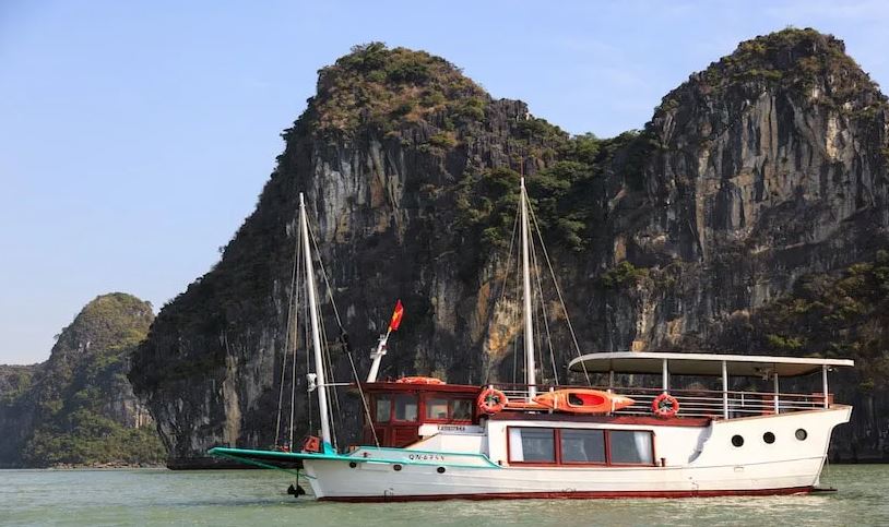 L'Azalee Private Charter en Halong