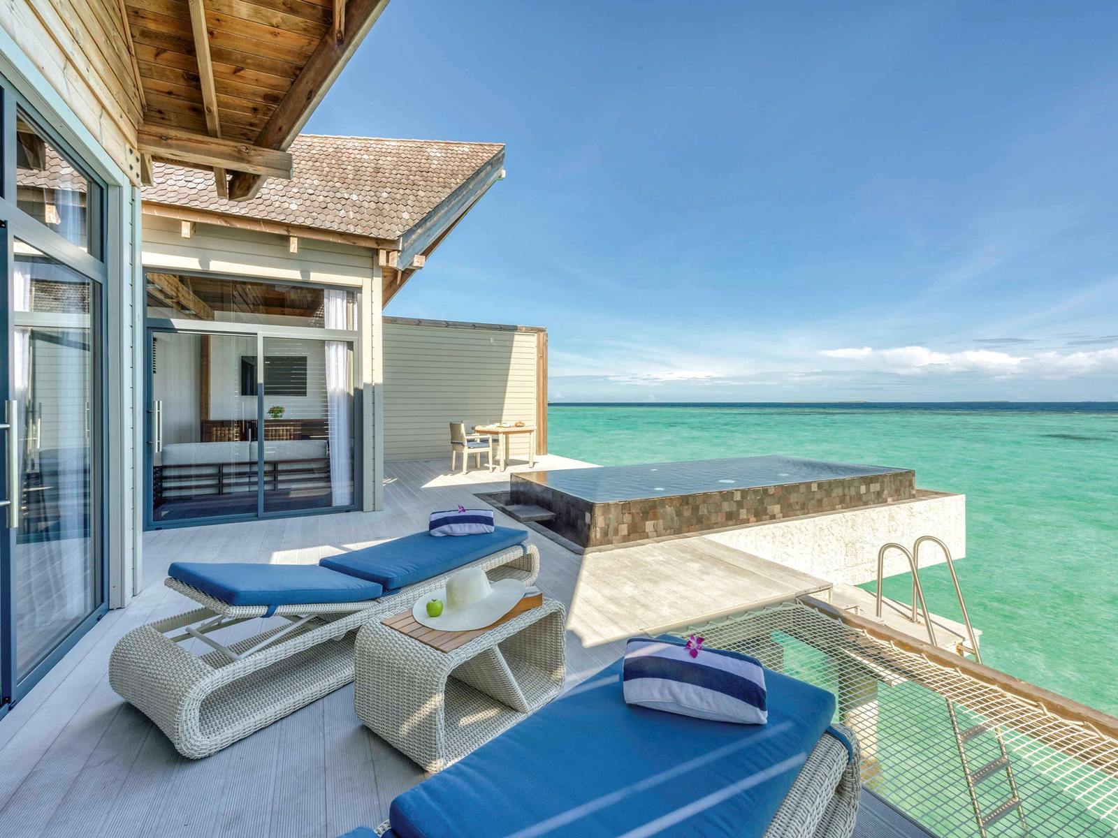 Mövenpick Resort Kuredhivaru Maldives en Noonu Atoll
