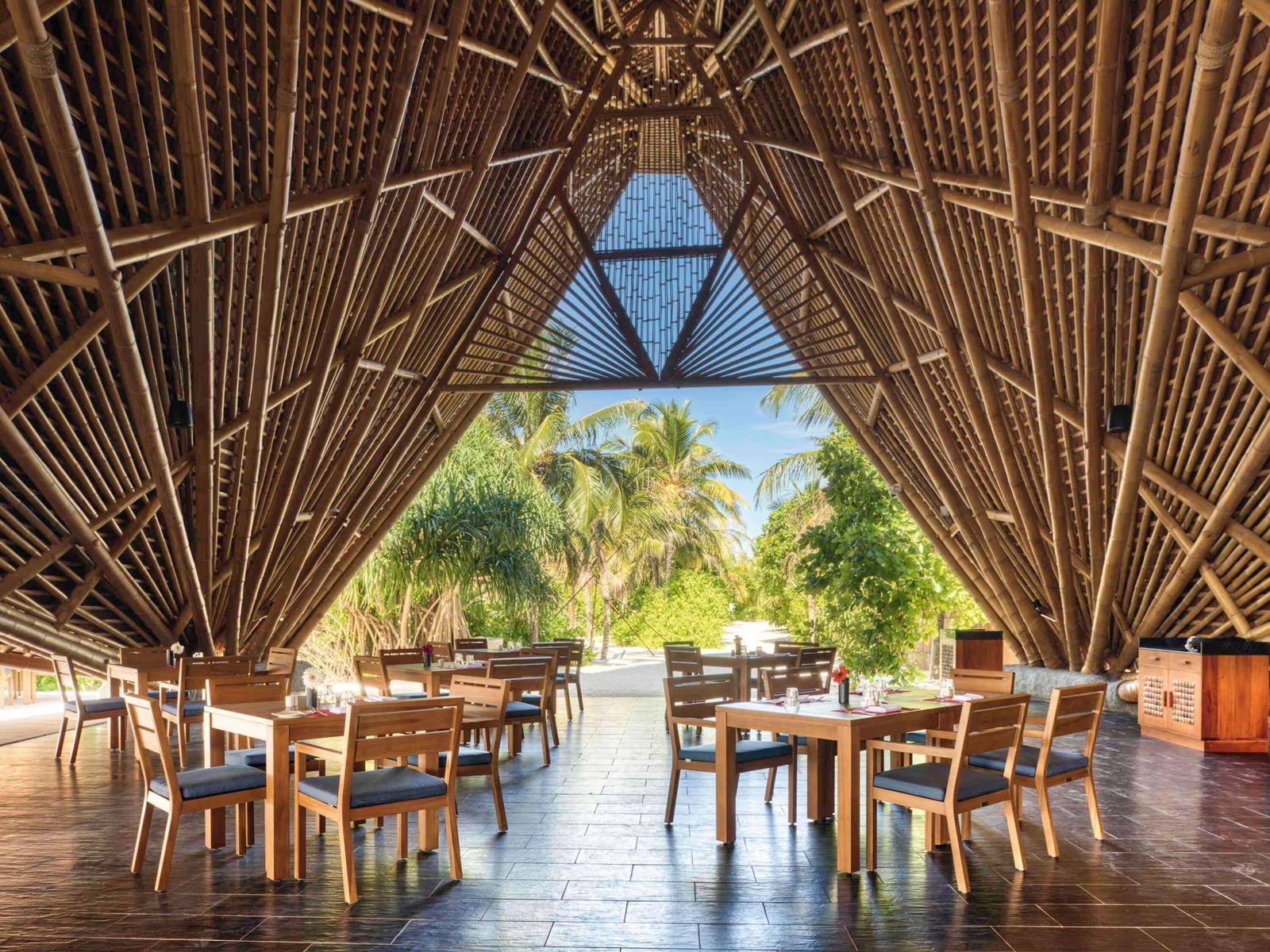 Mövenpick Resort Kuredhivaru Maldives en Noonu Atoll