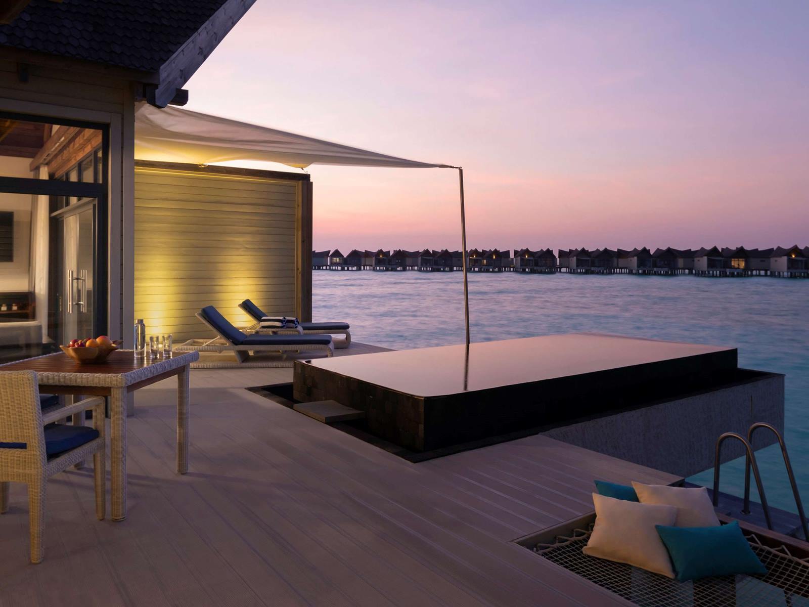 Mövenpick Resort Kuredhivaru Maldives en Noonu Atoll