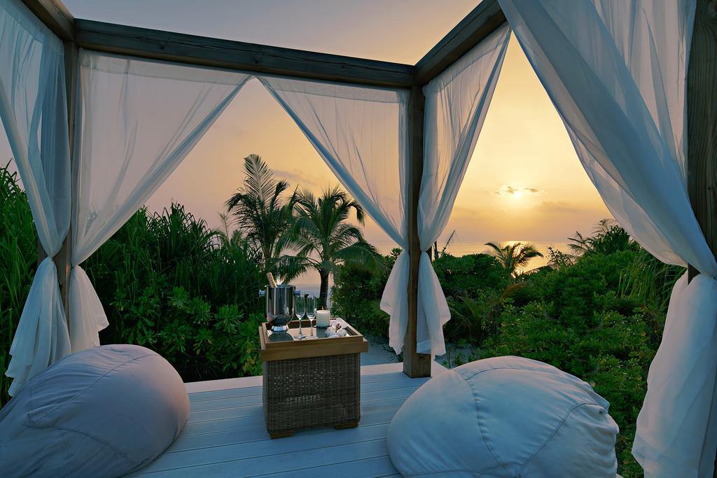 Mövenpick Resort Kuredhivaru Maldives en Noonu Atoll
