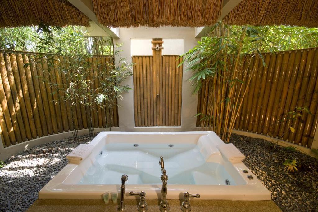 Eskaya Beach Resort and Spa en Bohol