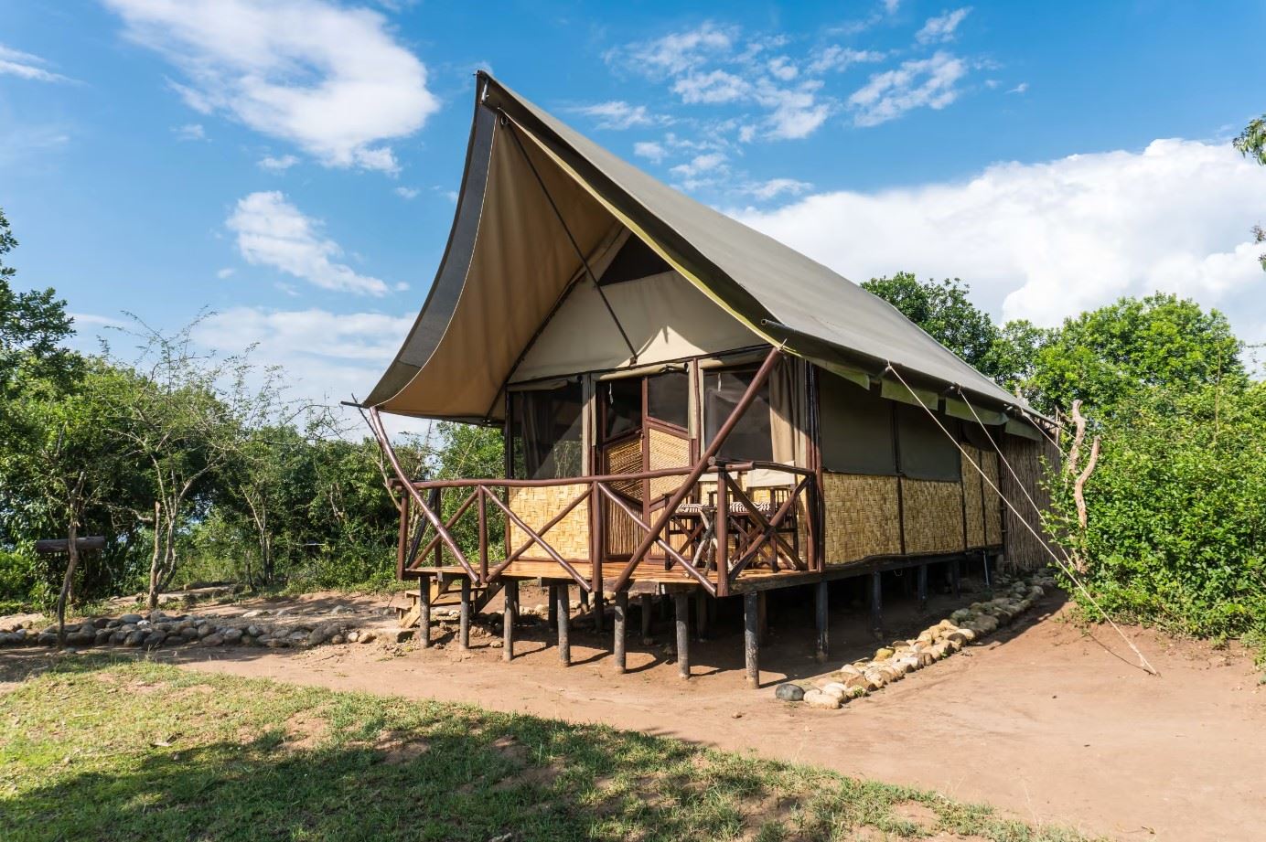 Queen Elizabeth Bush Lodge  en Queen Elizabeth National Park