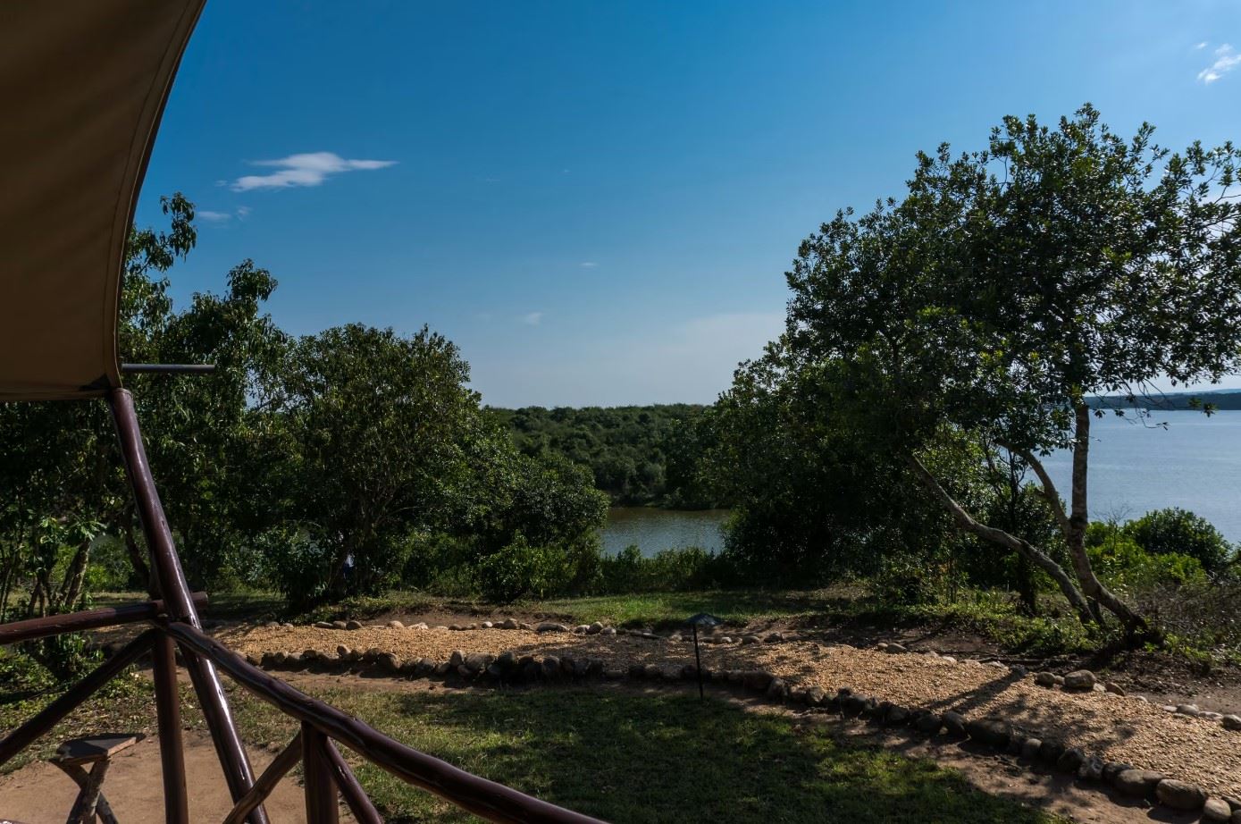 Queen Elizabeth Bush Lodge  en Queen Elizabeth National Park