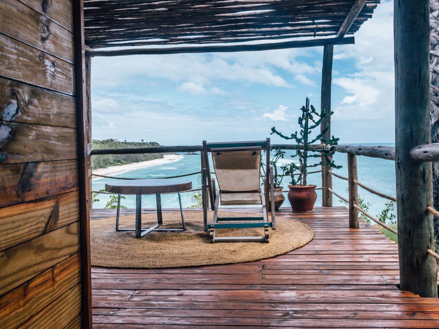 The Overhang en Dar es Salaam