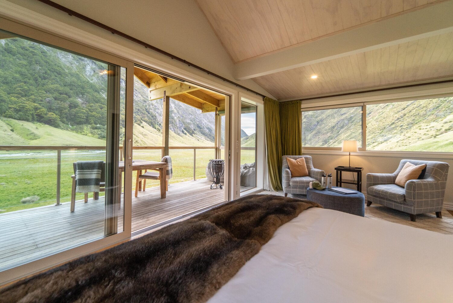 Minaret Station Alpine Lodge | LAT.40