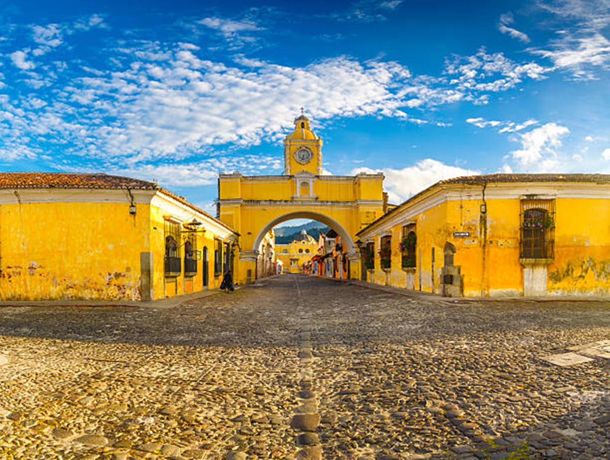 Antigua  | LAT.40