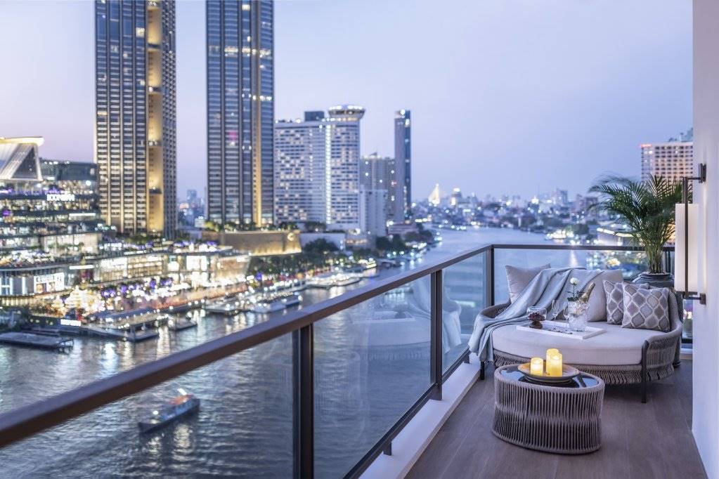 Mandarin Oriental, Bangkok en su destino