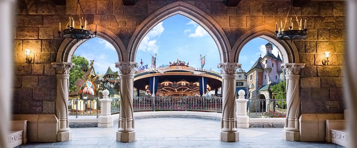 Disneyland Paris | LAT.40