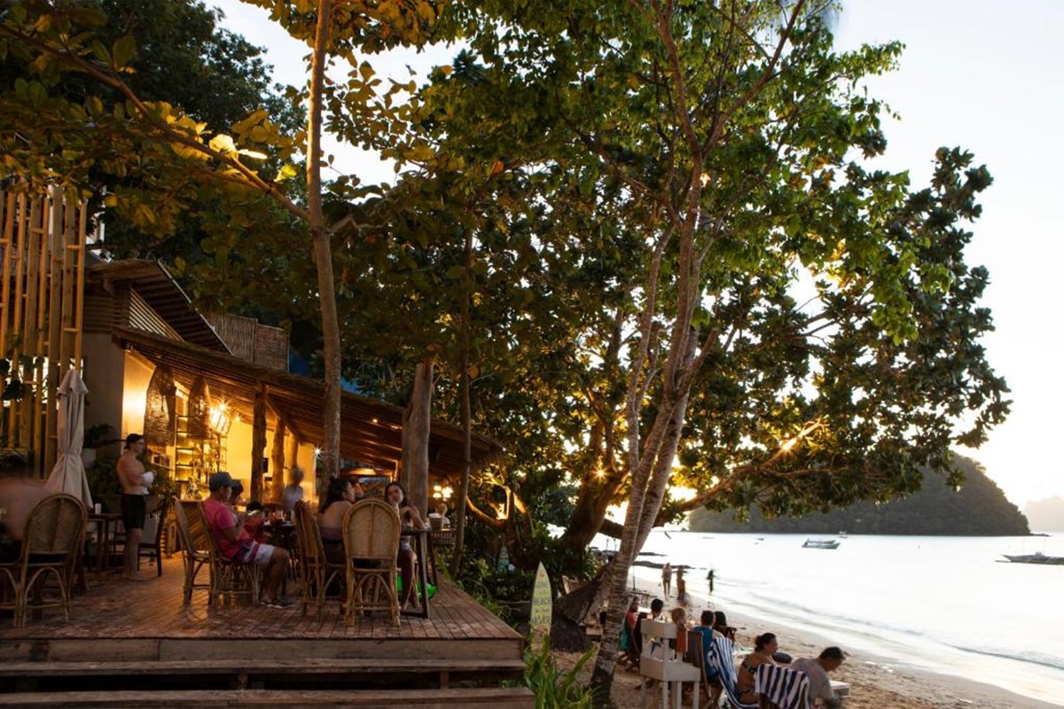 Maremegmeg Beach Club en El Nido