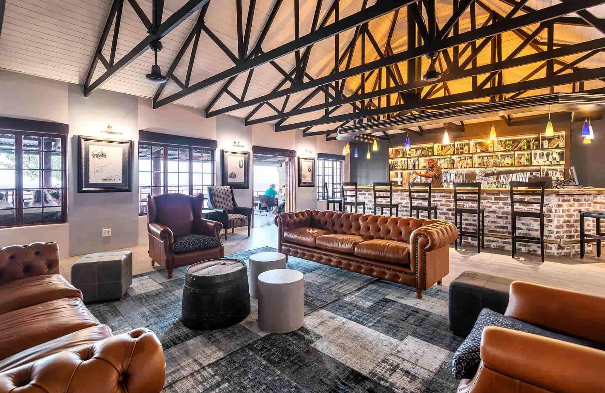 NO - Ethosa Safari Lodge en Etosha Parque Nacional 