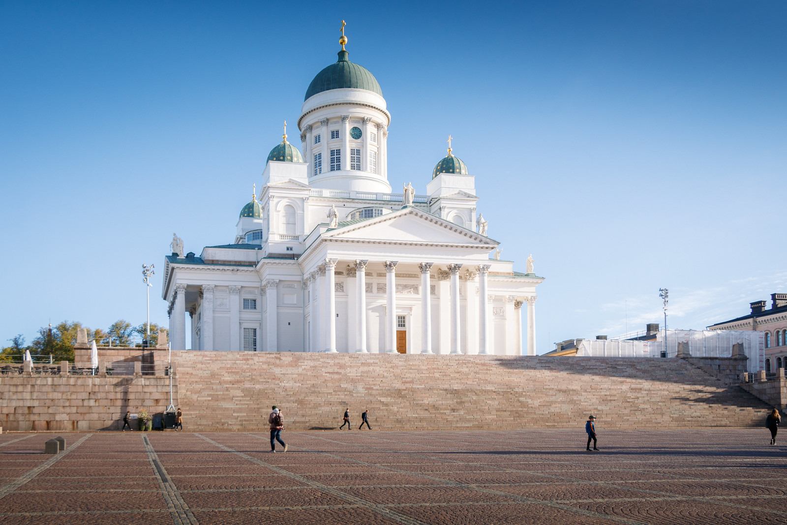 Helsinki  | LAT.40