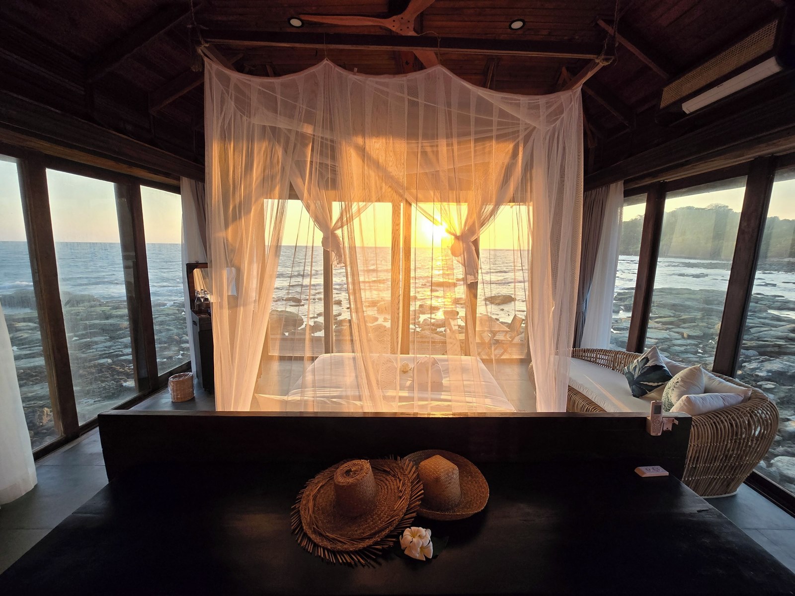 Full Moon Island Resort en su destino