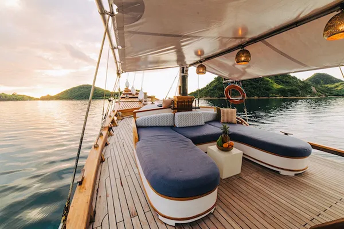 Samara II en Komodo