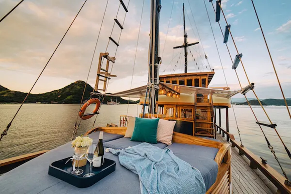 Samara II en Komodo
